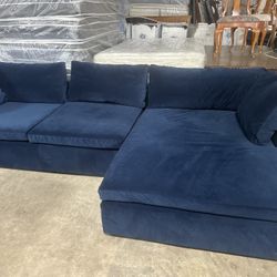 GOOD SECTIONAL BLUE 130”-70” GOOD CONDITION FREE DELIVERY 🚚 
