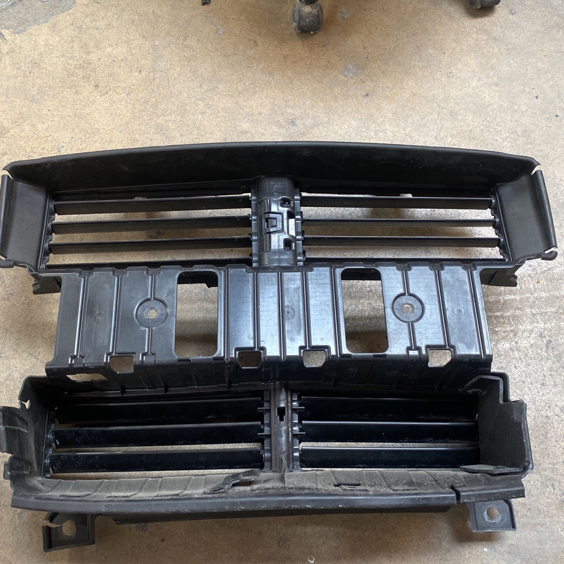 Front Grill Radiator Shutter Fors Mustang 2018–2021