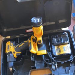 Dewalt DCD 709 1/2”(13mm) Cordless HammerDrill-Worklight 20v - Charger 