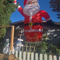 19' Ft Inflatable Santa Brand New 