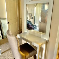 White With Silver Sparkle Vanity Desk With Chair Brand New