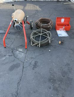 RIDGID /KOLLMANN  KM 1500 SECTIONAL SEWER CLEANING MACHINE. EXCELLENT CLEAN CONDITION. IT INCLUDES WHAT IS IN THE PICTURES. $1800.00 OR BEST OFFER.