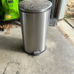 Aluminum Trashcan