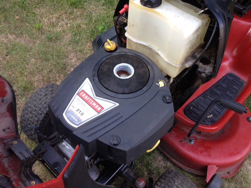 Craftsman YTS3000 riding lawn mower tractor 21HP for Sale in Frisco, TX
