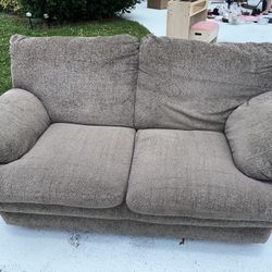 Loveseat (couch)