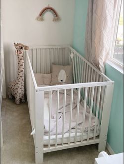 Crib + Mattress