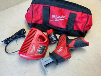 Milwaukee 2420-21 M12 Lithium-Ion HACKZALL Cordless Reciprocating Saw Kit w 1.5Ah Battery, Charger