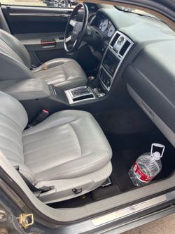 Chrysler 300C interior parts