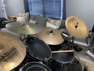 Used drum set Make offer