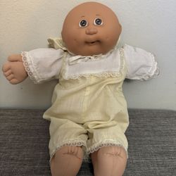 Vintage 80’s Cabbage Patch Preemie Doll w/ Yellow outfit