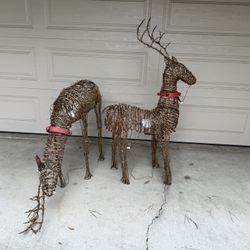 FREE: Twig Christmas Reindeer Decorations With Transformers - Lights Up & Moves 