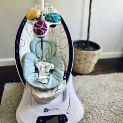 Mamaroo- 4Moms Baby Swing