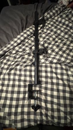 Vertical monitor arm