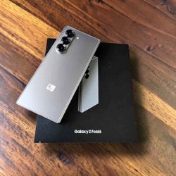 Samsung Galaxy Z Fold 6 256GB Unlocked | Great Deal | FlexeMarket