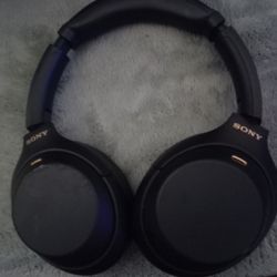 Sony wh-1000xm4 Headphones 