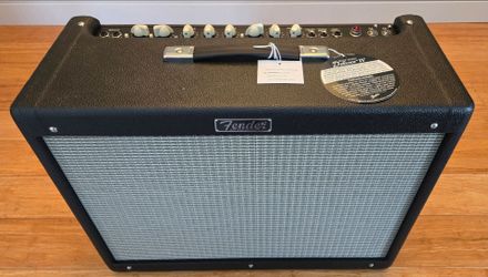 BRAND NEW - Fender Hot Rod Deluxe IV 1x12-inch 40-watt Tube Combo Amp