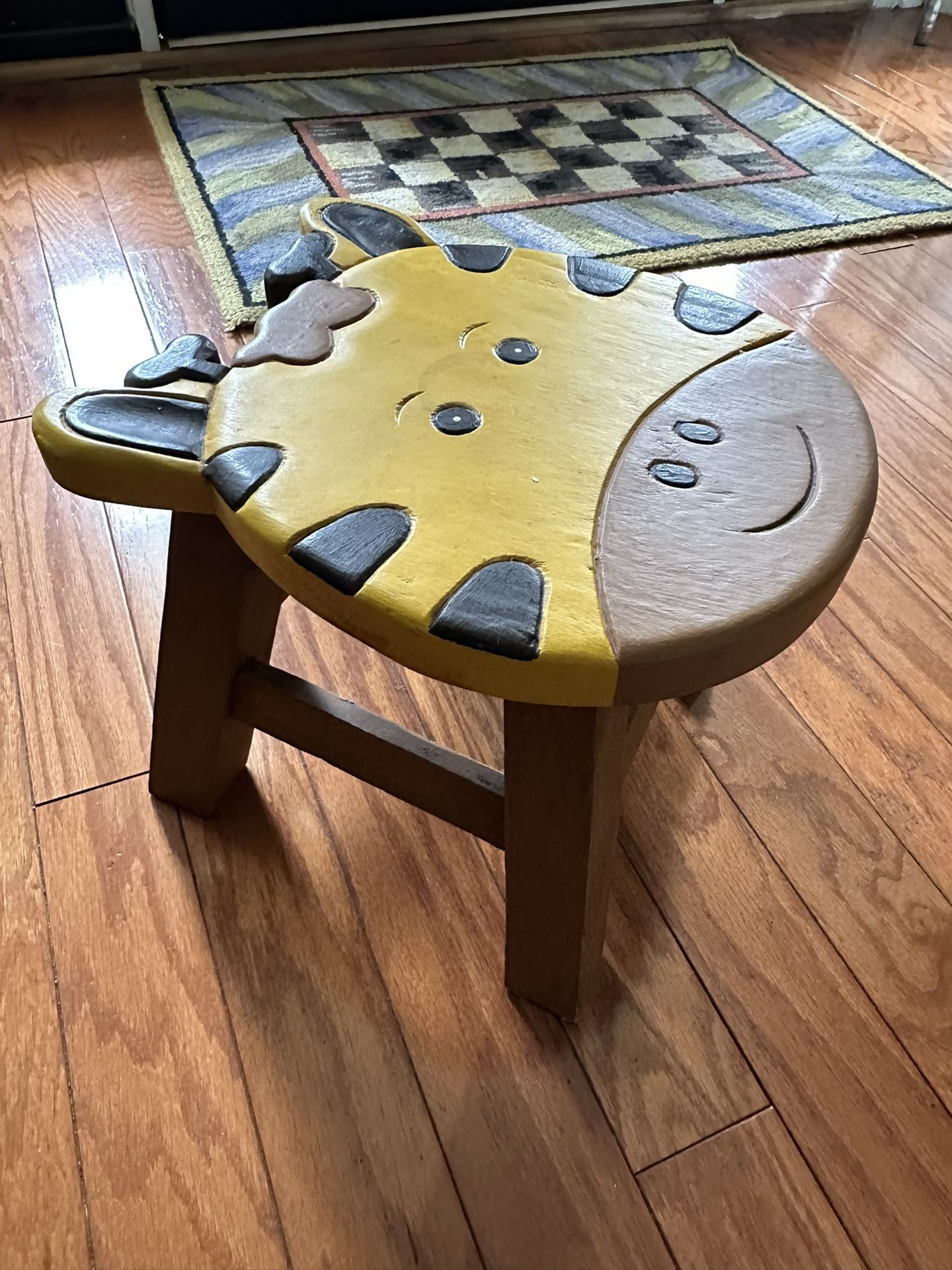 Wooden Giraffe children Step Stool kids child seat.