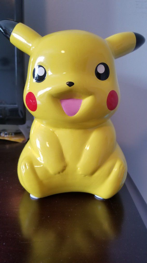 Pikachu Pokemon Bank