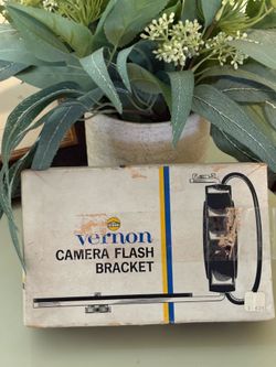 Vintage Vernon Camera Flash Bracket
