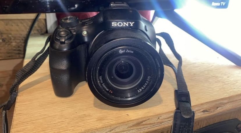 Sony Cyber-Shot DSC-HX400V Digital Camera, Black