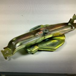 2000-05 BMW E46 330 328 325 323 Trunk Battery Tie Down Bracket