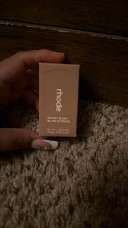 Rhode pocket blush