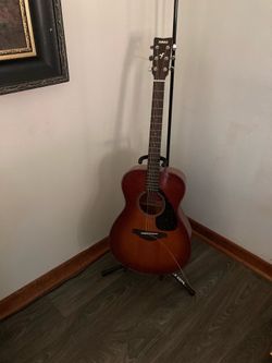 Acoustic Yamaha Guitar with stand