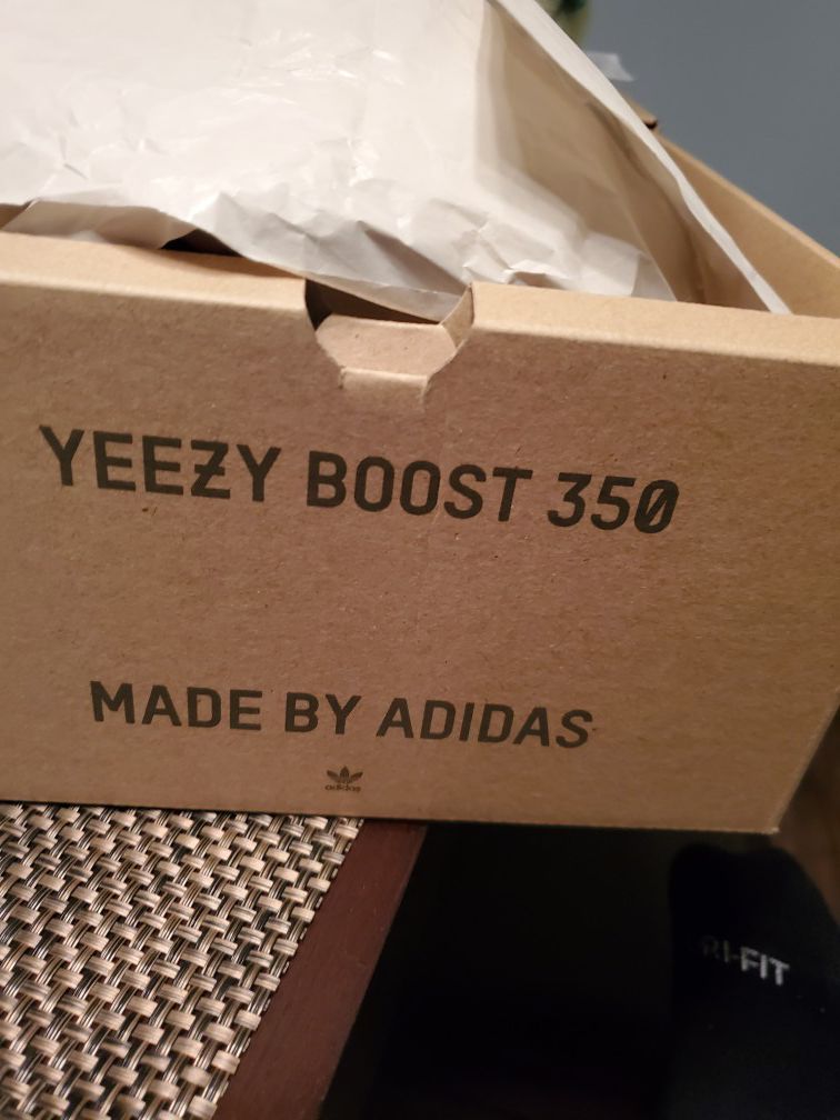 Adidas Yeezy boost 350 v2 Marsh color 100%Authenic
