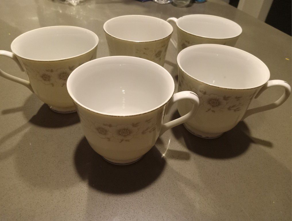 5 Carlton Teacups (Japanese) $3 Each Or All 5for $12