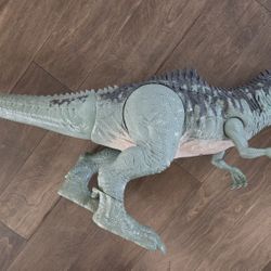 Jurassic World: Dominion Super Colossal Giganotosaurus Action Figure