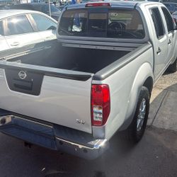 2015 Nissan Frontier 🎄