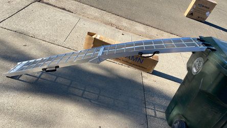 Brand new folding miter bike ramp