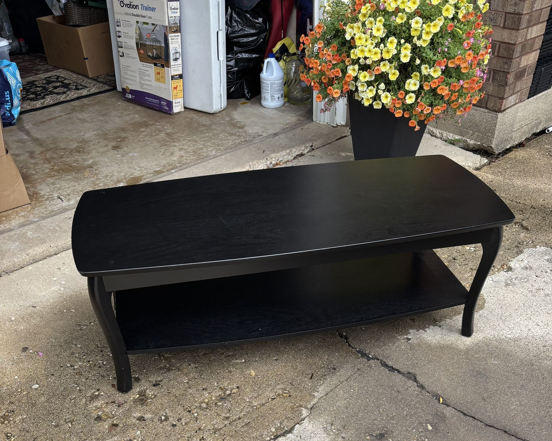 RECTANGULAR BLACK COFFEE TABLE