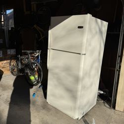 Frigidaire Refrigerator 