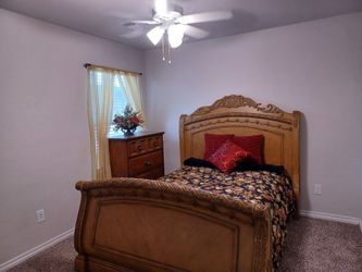 Gorgeos Queen Size Bed Fream