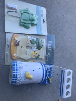 Bathroom decor frog and ducks