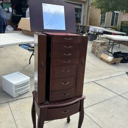 Vintage Jewelry Box 