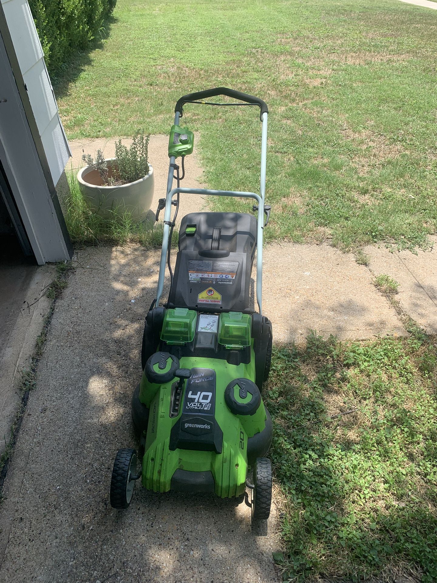 EVGO Electric lawn mower