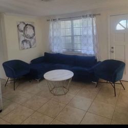 L-Sectional With 2 Chairs 