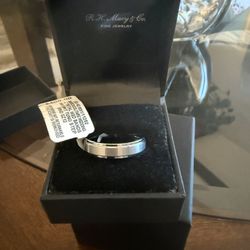 MENS WEDDING BAND 