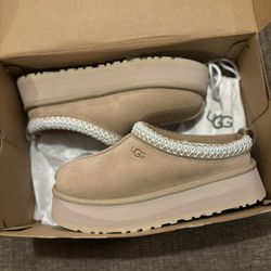 Uggs Sand Color Brand New 