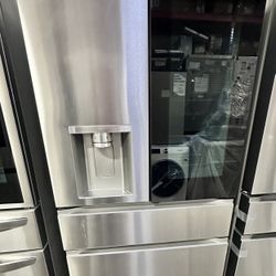 New Stainless Steel LG - Standard-Depth MAX 28.6 Cu. Ft. 4-Door French Door-in-Door Smart Refrigerator