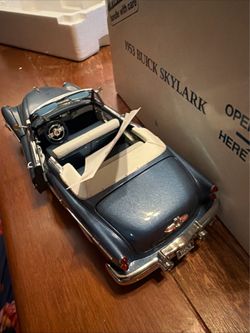 Danbury Mint 1953 Buick Skylark 1:24 Diecast Car Blue With Box Convertible