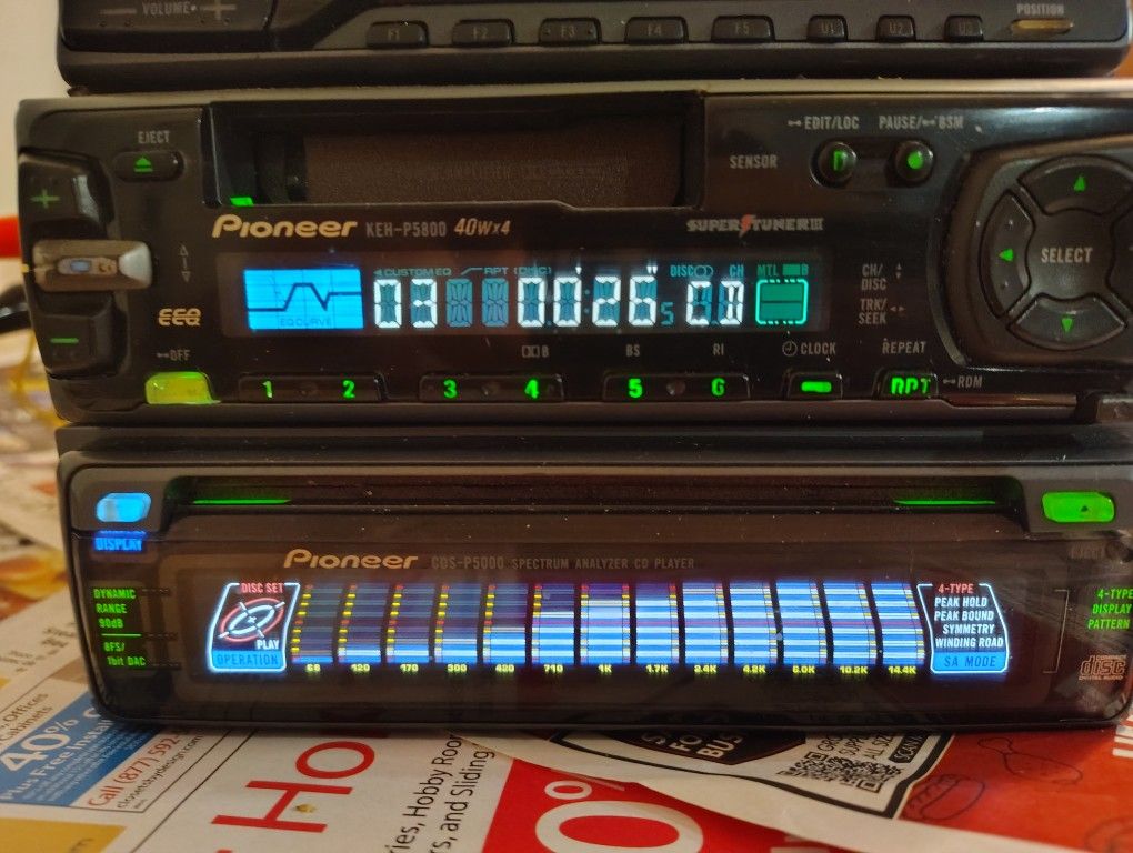 Pioneer kEH-P5800 And CDS-P5000 Graphics set