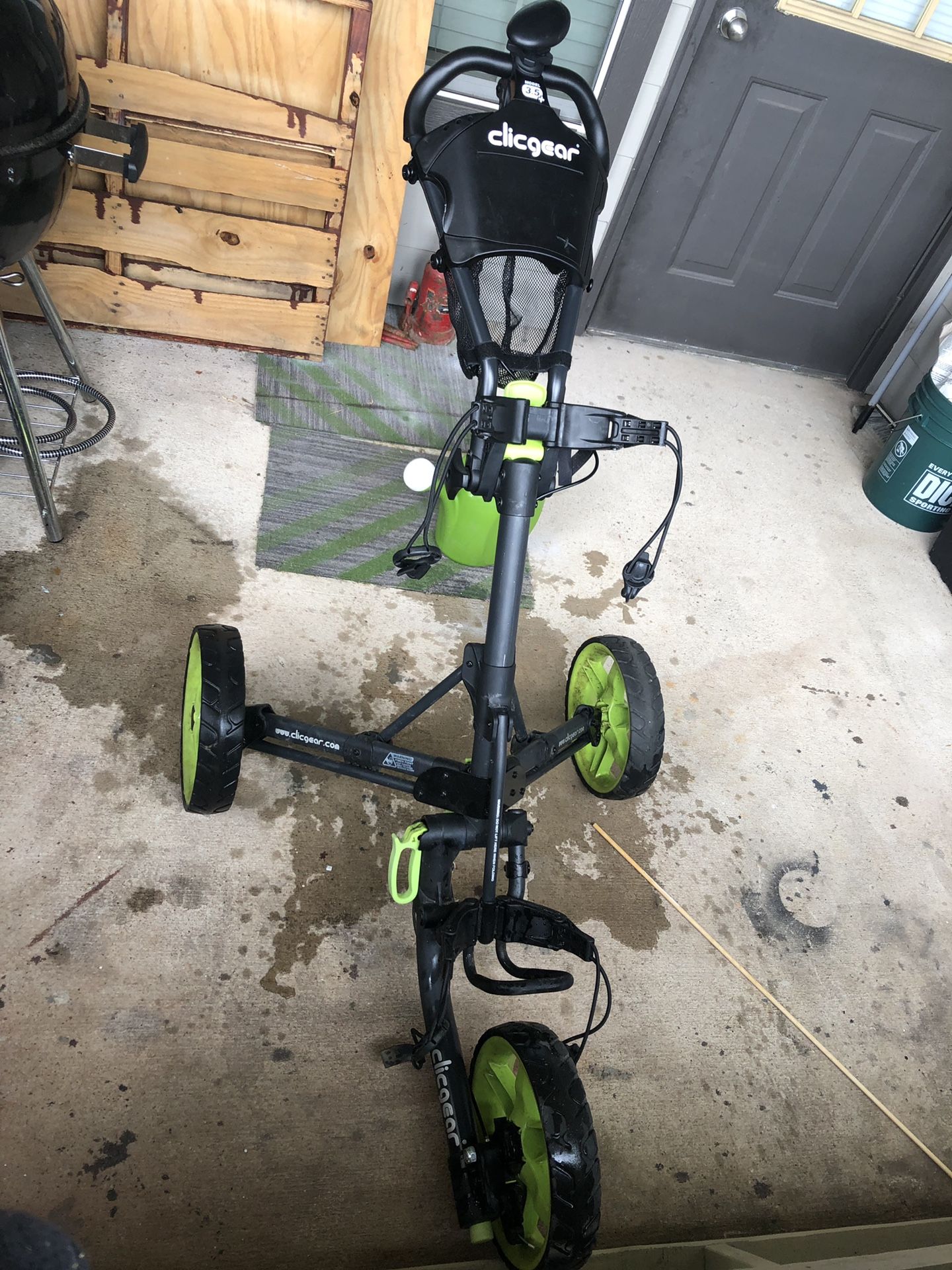 Clicgear 3.5 gently used golf push cart for Sale in Houston, TX OfferUp