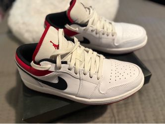 Men's Air Jordan 1 Low Size 9.5 $50