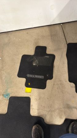 2024 Toyota Highlander floor mats