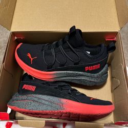 Kids Puma Shoes Size 1.5c