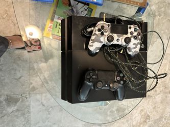 Playstation 4 With 6 Games Madden 21,22 & 23 -NBA 20.21& 22