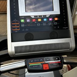 Used NordicTrack Treadmill (non folding) SKU54968-1